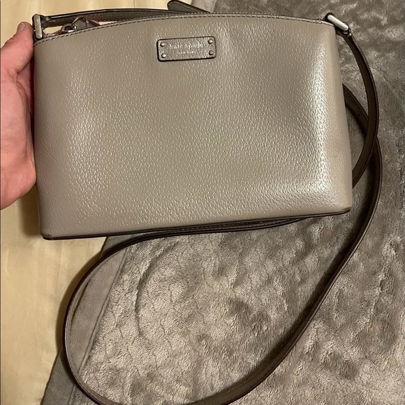 Kate Spade Medium Crossbody - Picture 2 of 8